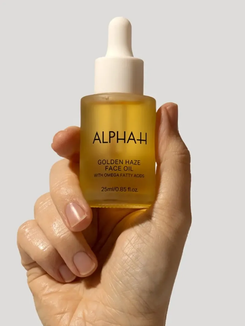 alphah_golden_haze_face_o_12.webp Alpha-H Golden Haze Face Oil | MECCA Hot