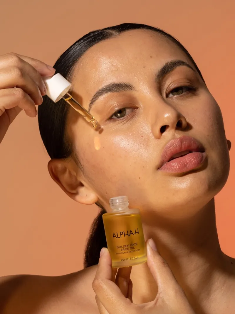 alphah_golden_haze_face_o_9.webp Alpha-H Golden Haze Face Oil | MECCA Hot
