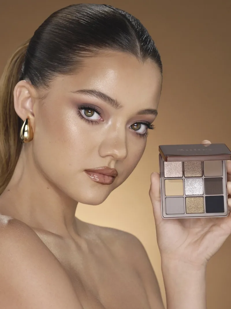 anastasia_beverly_hills_s_3-2.webp Anastasia Beverly Hills Sultry Mini Eye Shadow Palette | MECCA Online