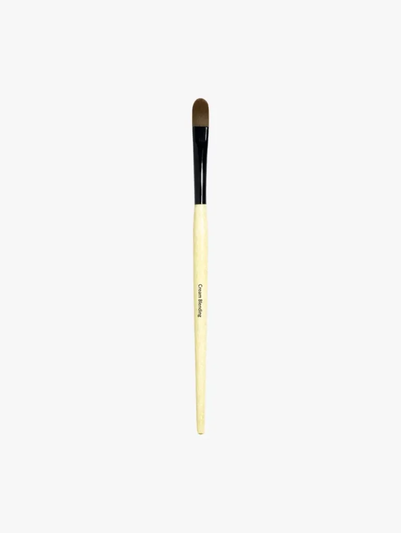 Bobbi Brown Concealer Brush, synthetic | MECCA Online