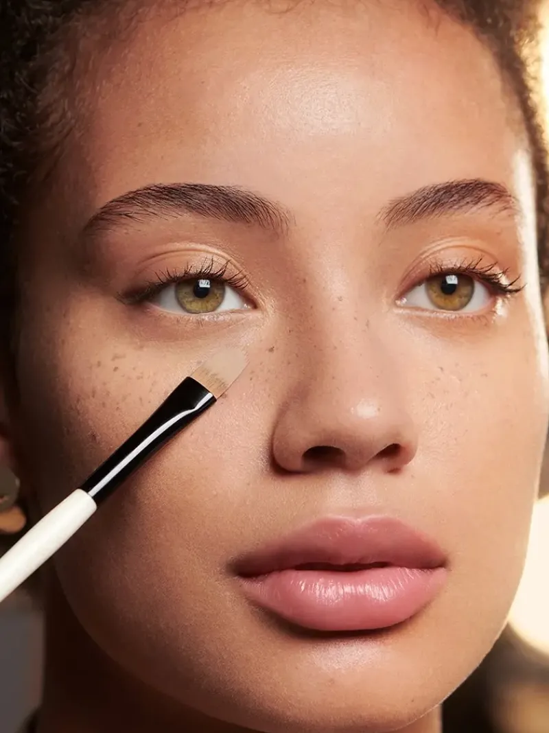 Bobbi Brown Concealer Brush, synthetic | MECCA Online