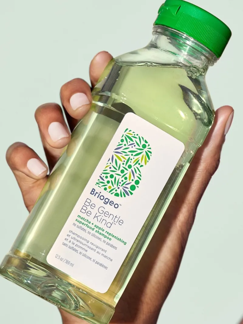 briogeo_matcha__apple_rep_4.webp Briogeo Matcha + Apple Replenishing Superfood Shampoo | MECCA Clearance
