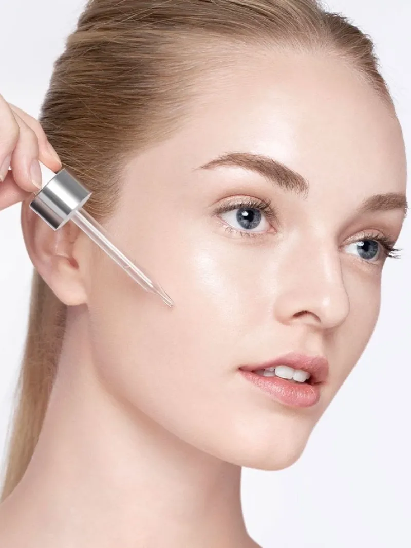 chantecaille_bio_lifting__2.webp Chantecaille Bio Lifting Serum Plus | MECCA Fashion