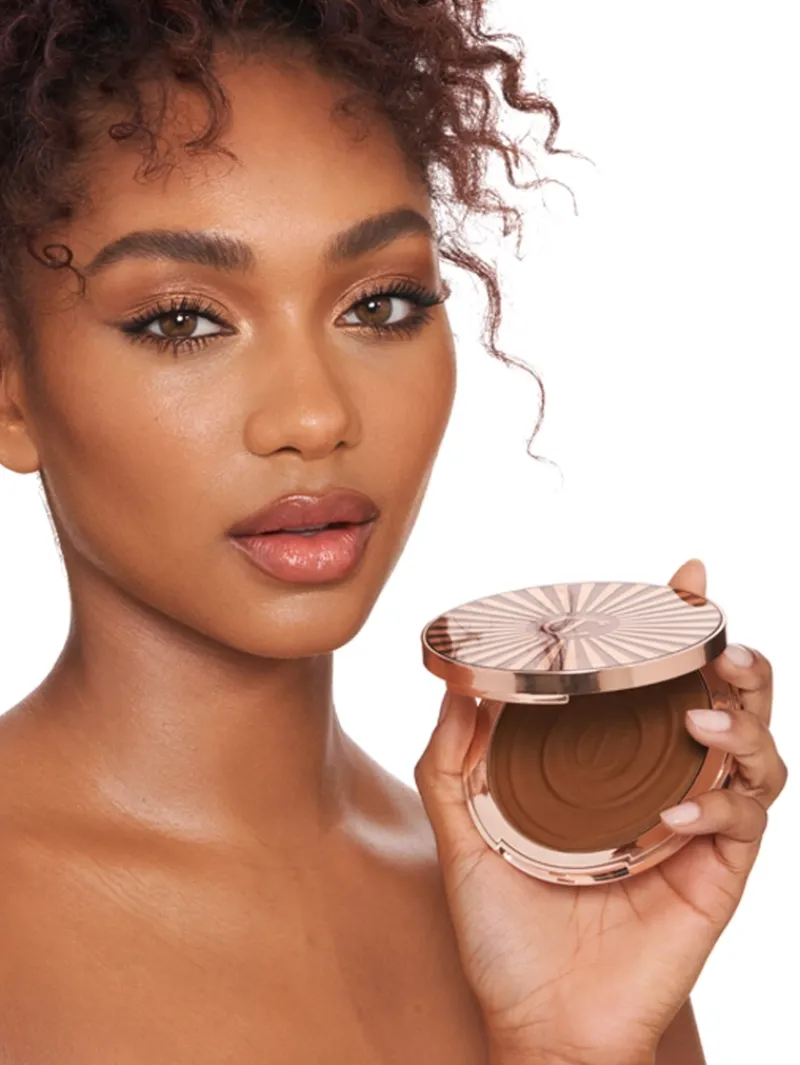 charlotte_tilbury_beautif_5-1.webp Charlotte Tilbury Beautiful Skin Sun-Kissed Glow Cream Bronzer | MECCA Best