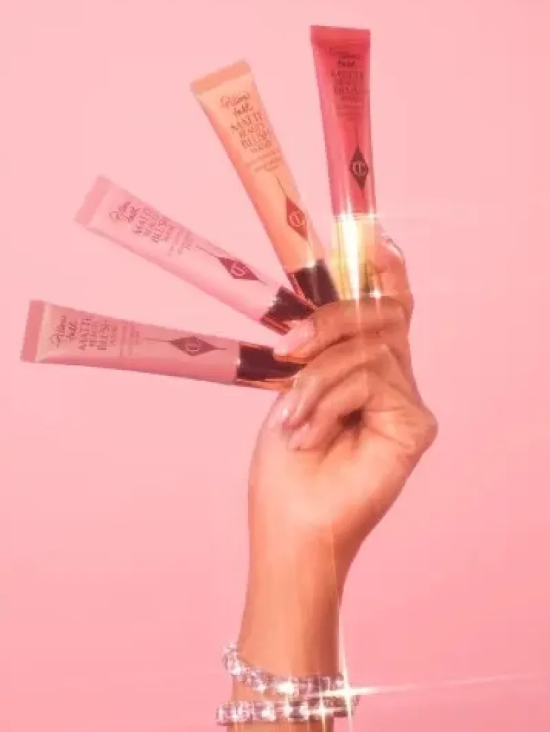 charlotte_tilbury_beauty__4.webp Charlotte Tilbury Beauty Blush Wand | MECCA Sale