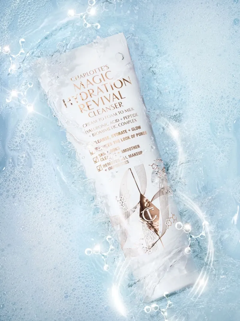 charlotte_tilbury_charlot_2-3.webp Charlotte Tilbury Charlotte's Magic Hydration Revival Cleanser | MECCA Online