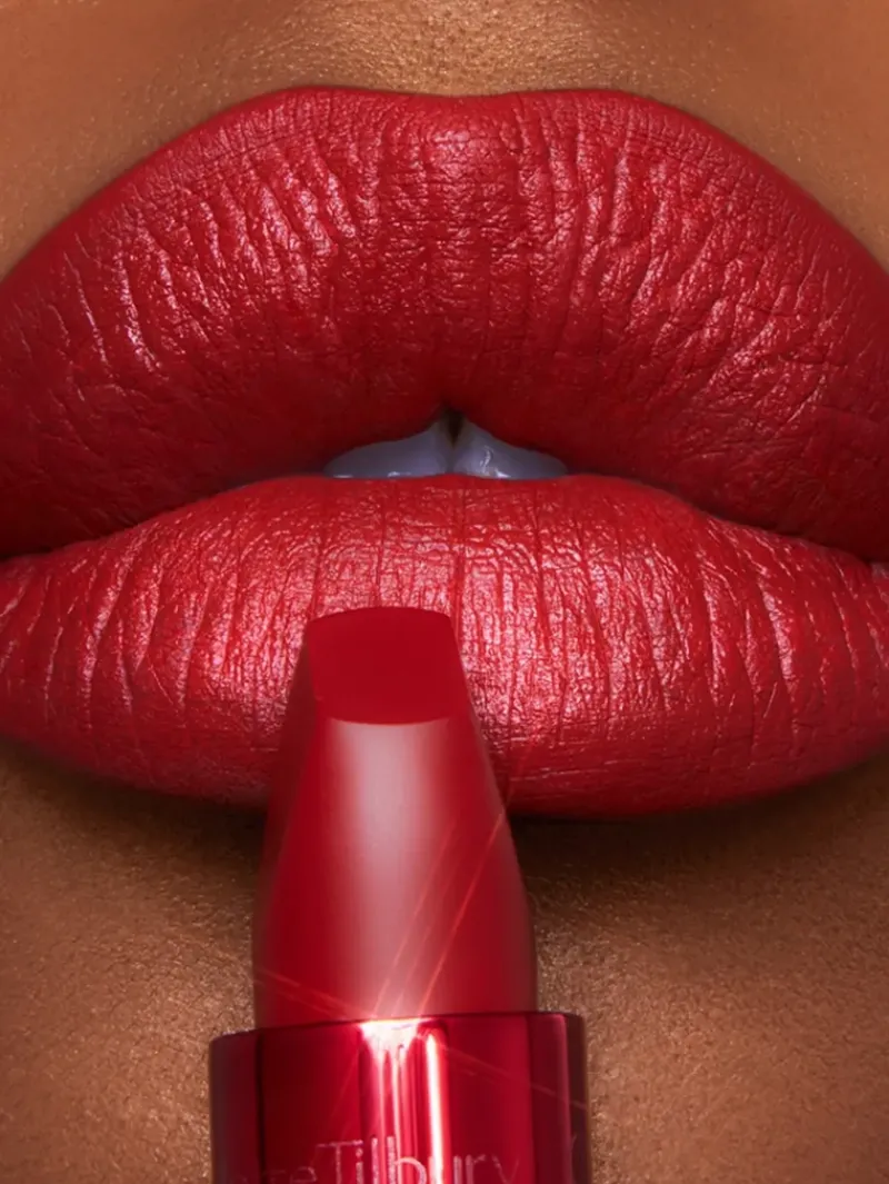 charlotte_tilbury_matte_r_2.webp Charlotte Tilbury Matte Revolution Lipstick | MECCA Hot