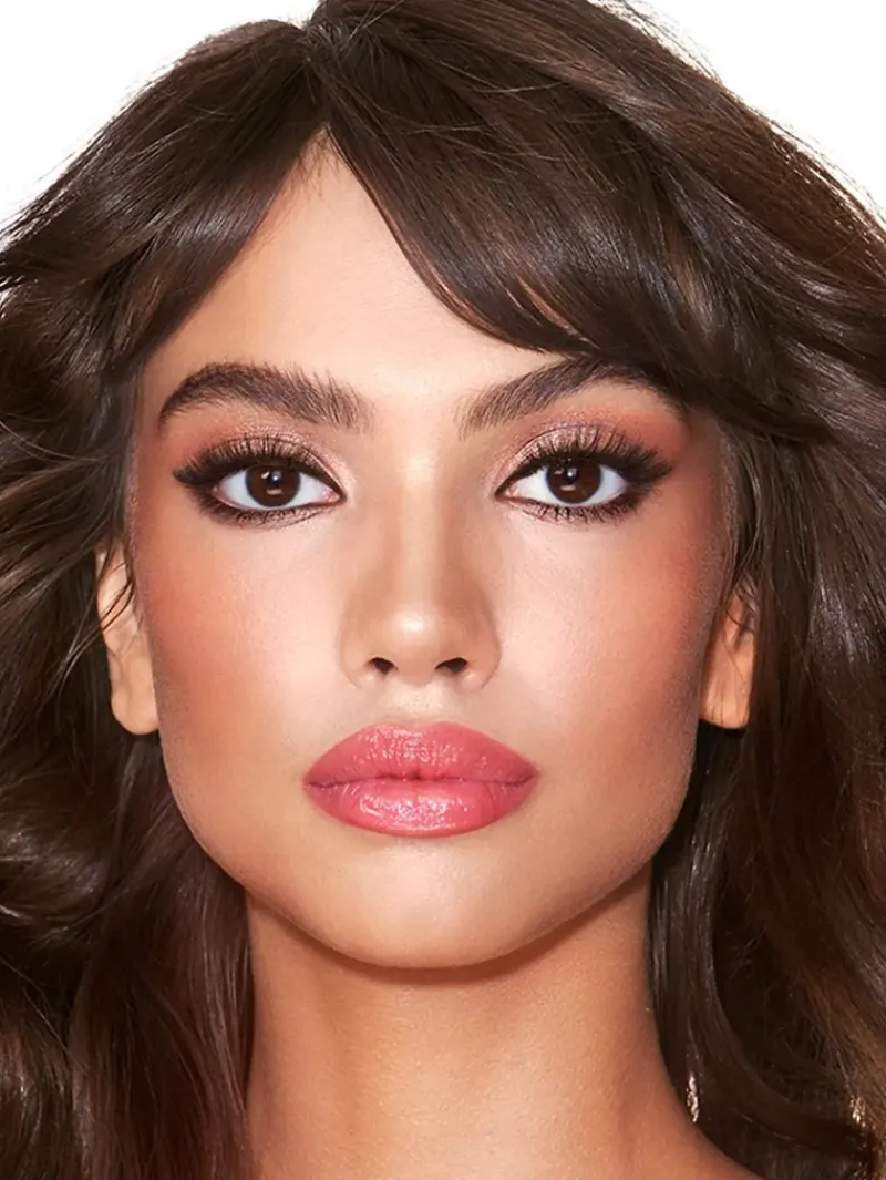 charlotte_tilbury_the_sup_2.webp Charlotte Tilbury The Supermodel Kit | MECCA Online