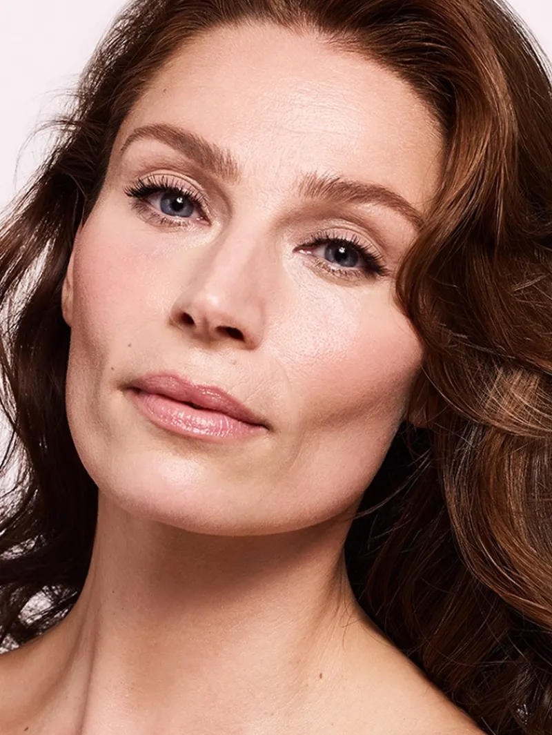 charlotte_tilbury_wonderg_3.webp Charlotte Tilbury Wonderglow Illuminating Primer | MECCA Outlet