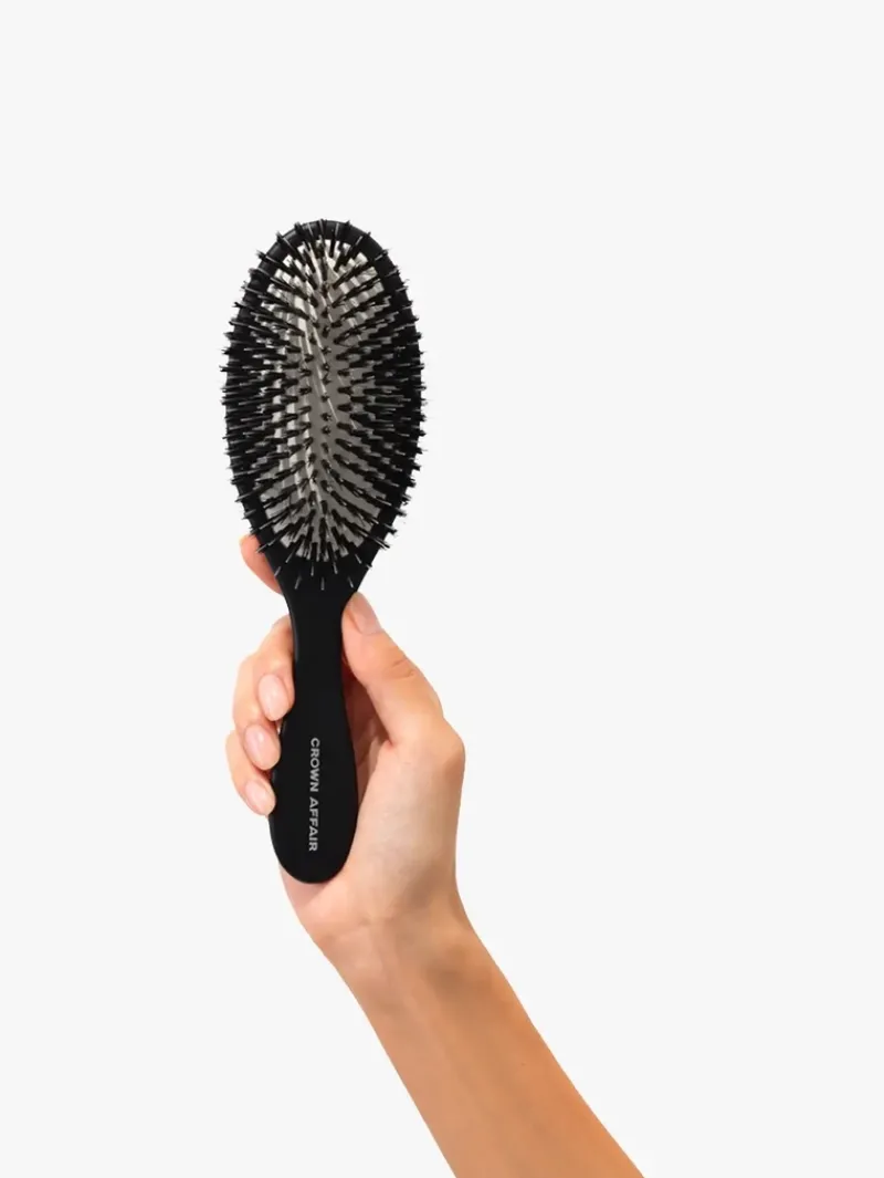 crown_affair_the_brush_no_2.webp Crown Affair The Brush No. 001 | MECCA Discount