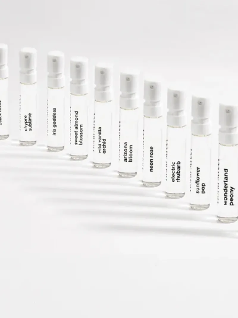 floral_street_deluxe_frag_2.webp Floral Street Deluxe Fragrance Discovery Wardrobe | MECCA Fashion