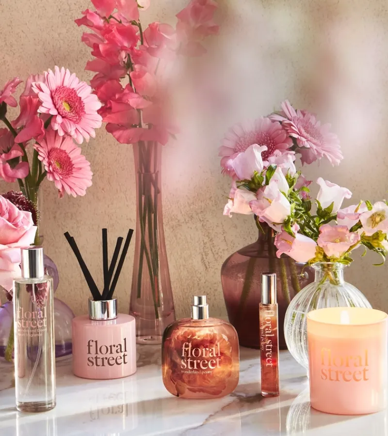 floral_street_wonderland__6.webp Floral Street Wonderland Bloom Candle | MECCA New