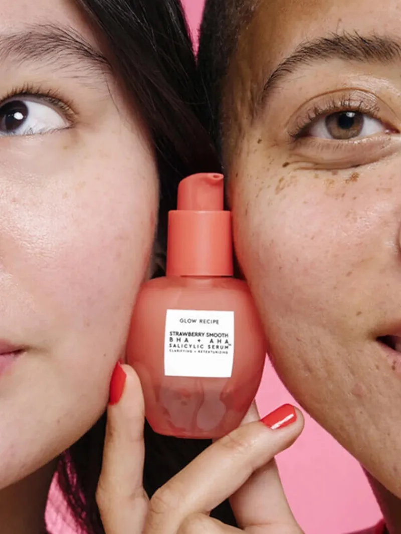 glow_recipe_strawberry_sm_2.webp Glow Recipe Strawberry Smooth BHA + AHA Salicylic Serum | MECCA Online