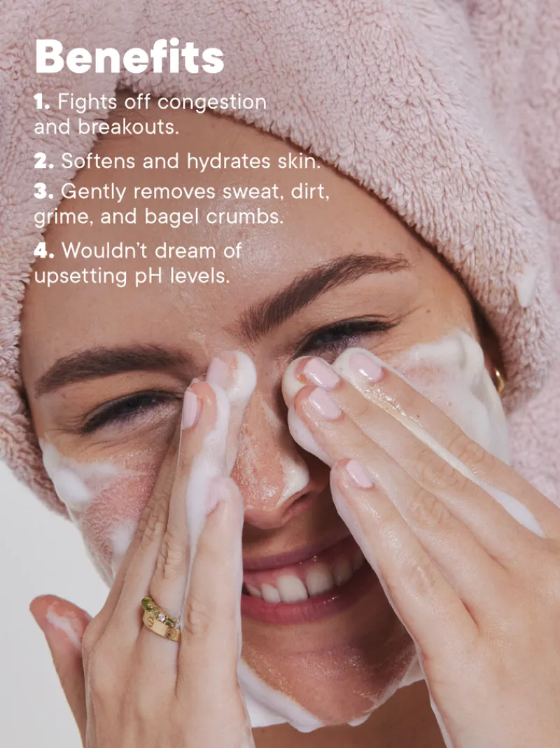 goto_properly_clean_clean_2.webp Go-To Properly Clean Cleanser | MECCA Online