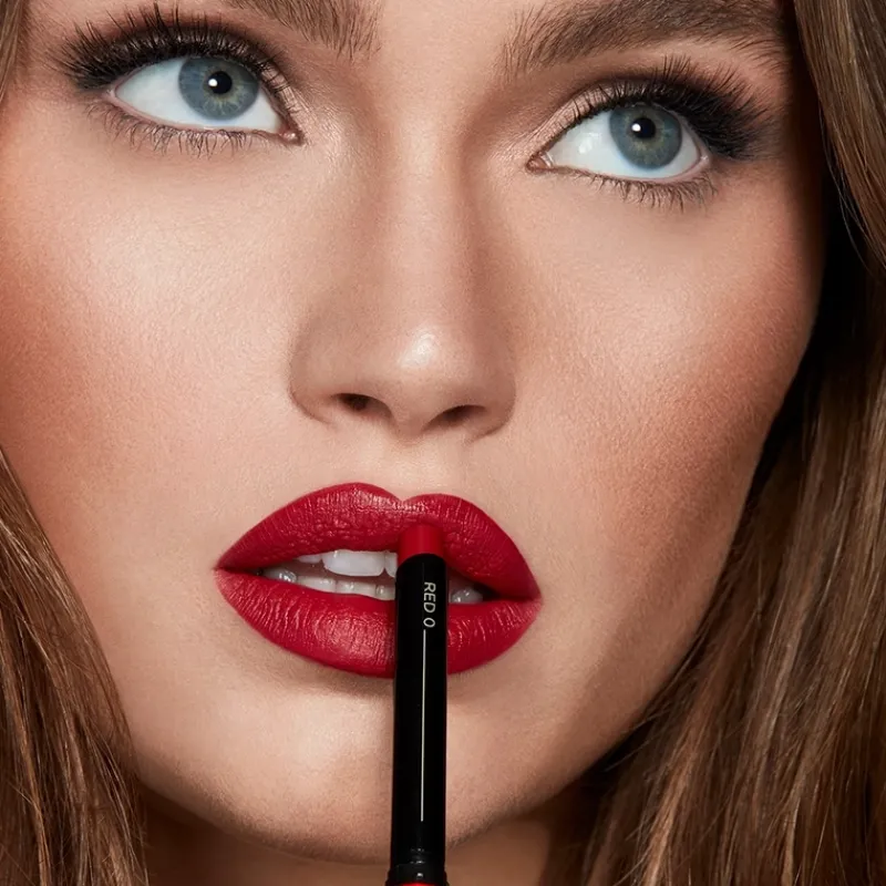hourglass_confession_lips_2.webp HOURGLASS Confession™ Lipstick Red 0 - Limited Edition | MECCA Clearance