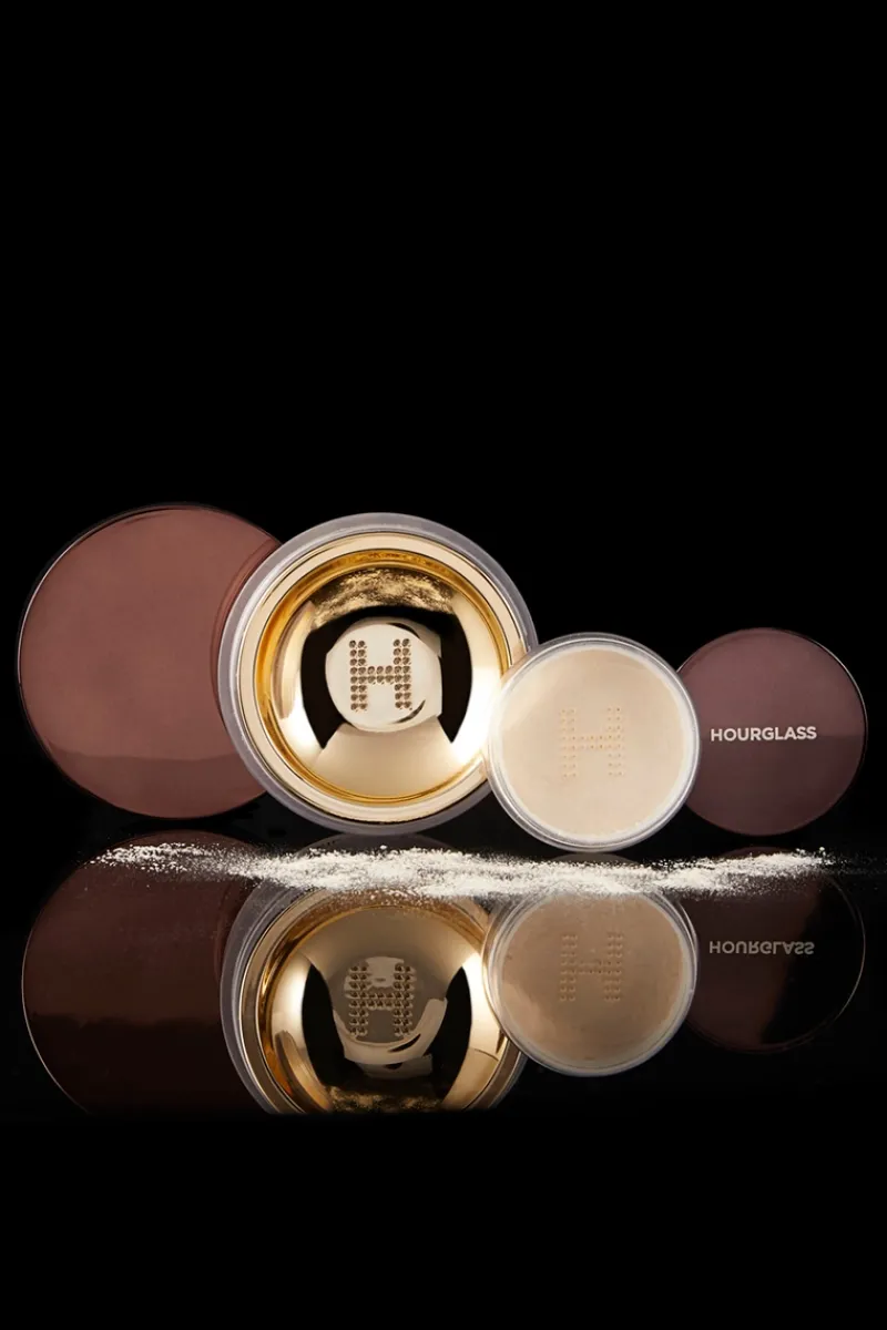 hourglass_veil_translucen_5.webp HOURGLASS Veil Translucent Setting Powder | MECCA Clearance