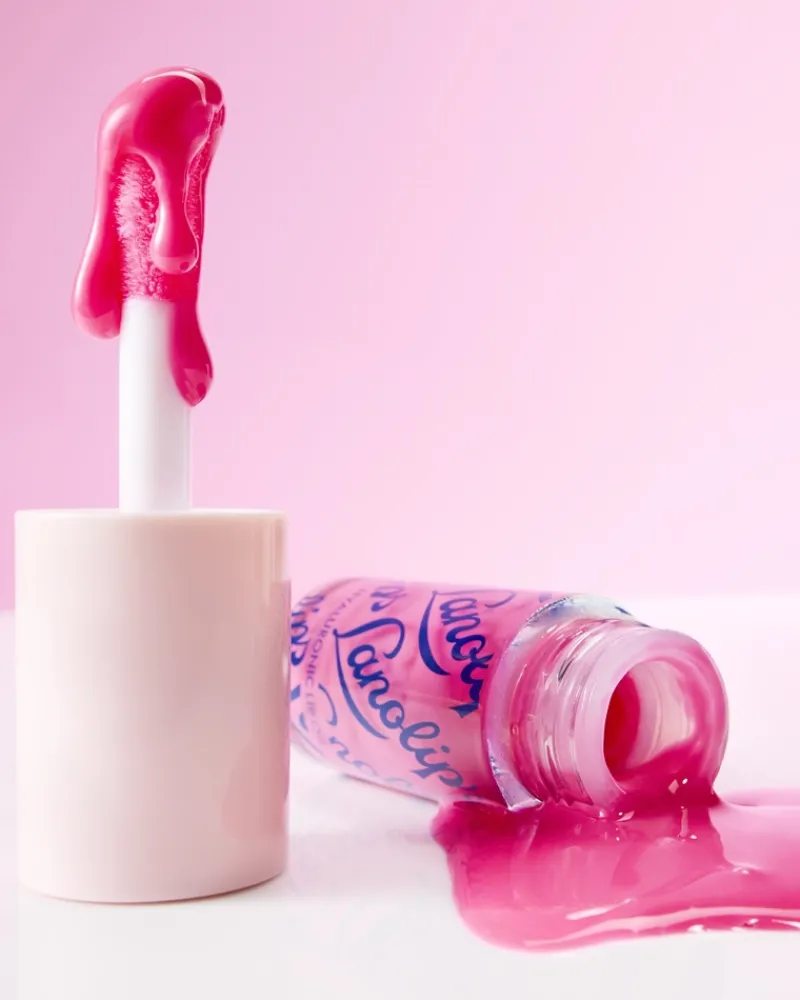 hyaluronic_lip_oil_raspbe_4.webp Lanolips Hyaluronic Lip Oil Raspberry - | MECCA Fashion