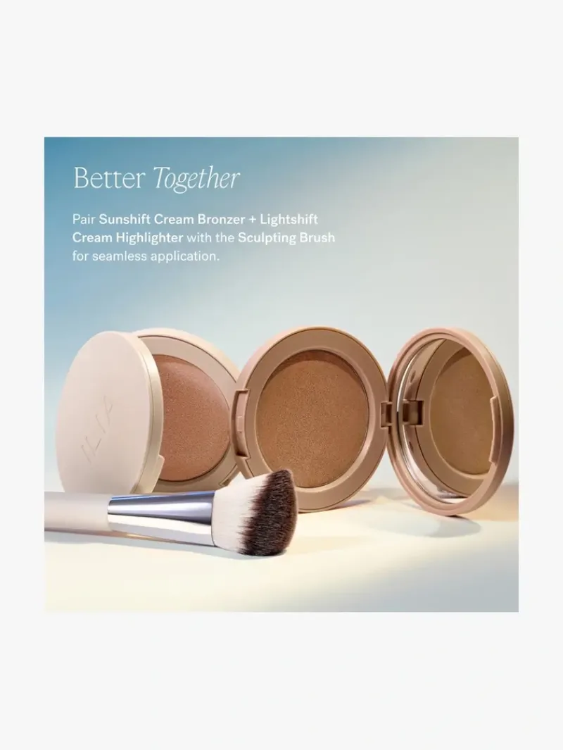 ilia_sculpting_brush__mec_2.webp ILIA Sculpting Brush | MECCA Outlet