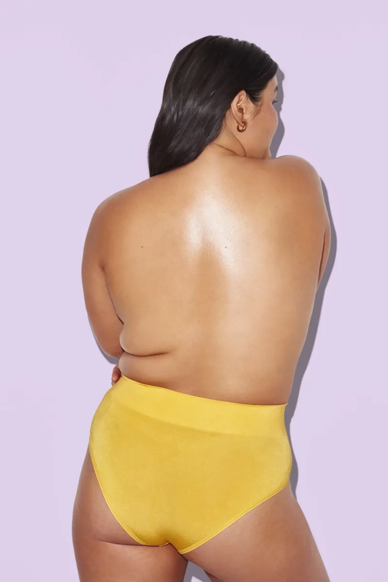 isle_of_paradise_selftann_3.webp Isle Of Paradise Self-Tanning Body Drops | MECCA Clearance