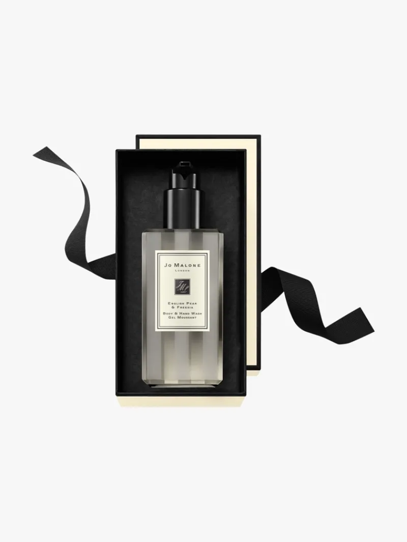 jo_malone_london_english__1-6.webp Jo Malone London English Pear & Freesia Body & Hand Wash | MECCA Online