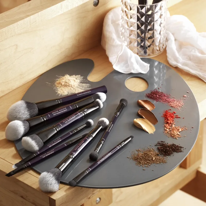 Kevyn Aucoin Duet Shadow Brush | MECCA Hot