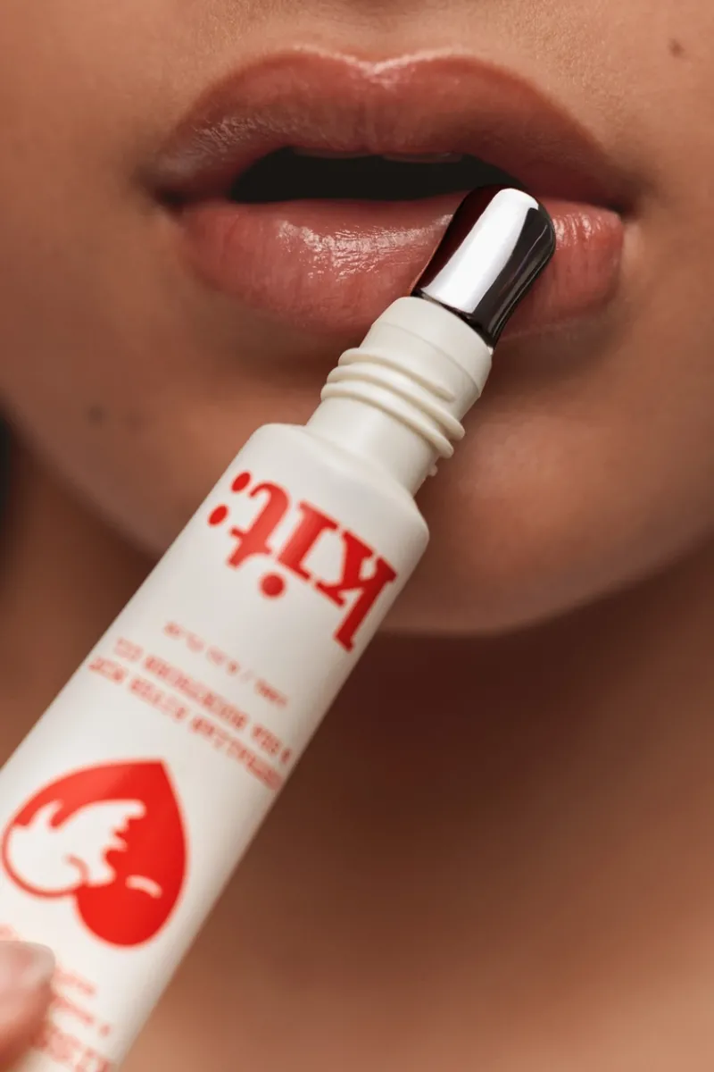 kit_kissing_balm__mecca_4.webp kit: Kissing Balm | MECCA Sale