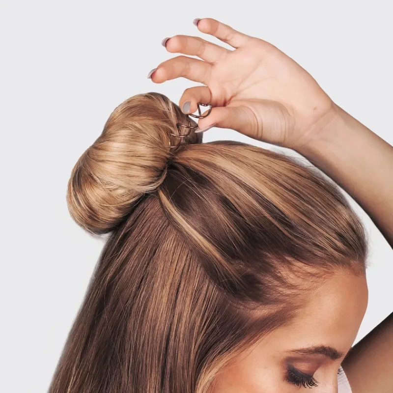 kitsch_bun_twist_brown__m_3.webp Kitsch Bun Twist Brown | MECCA Clearance