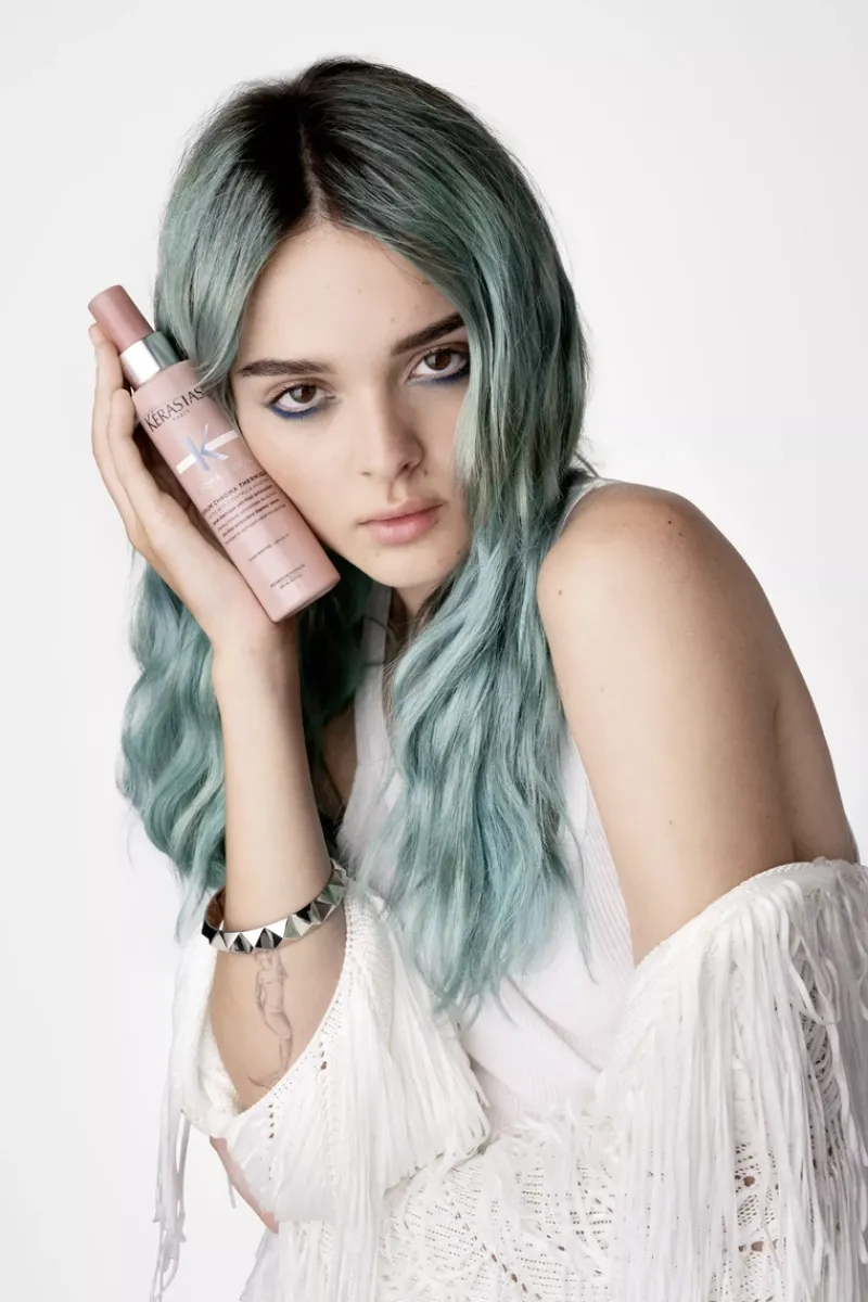 krastase_chroma_absolu_he_5.webp Kérastase Chroma Absolu Heat Protectant | MECCA Fashion