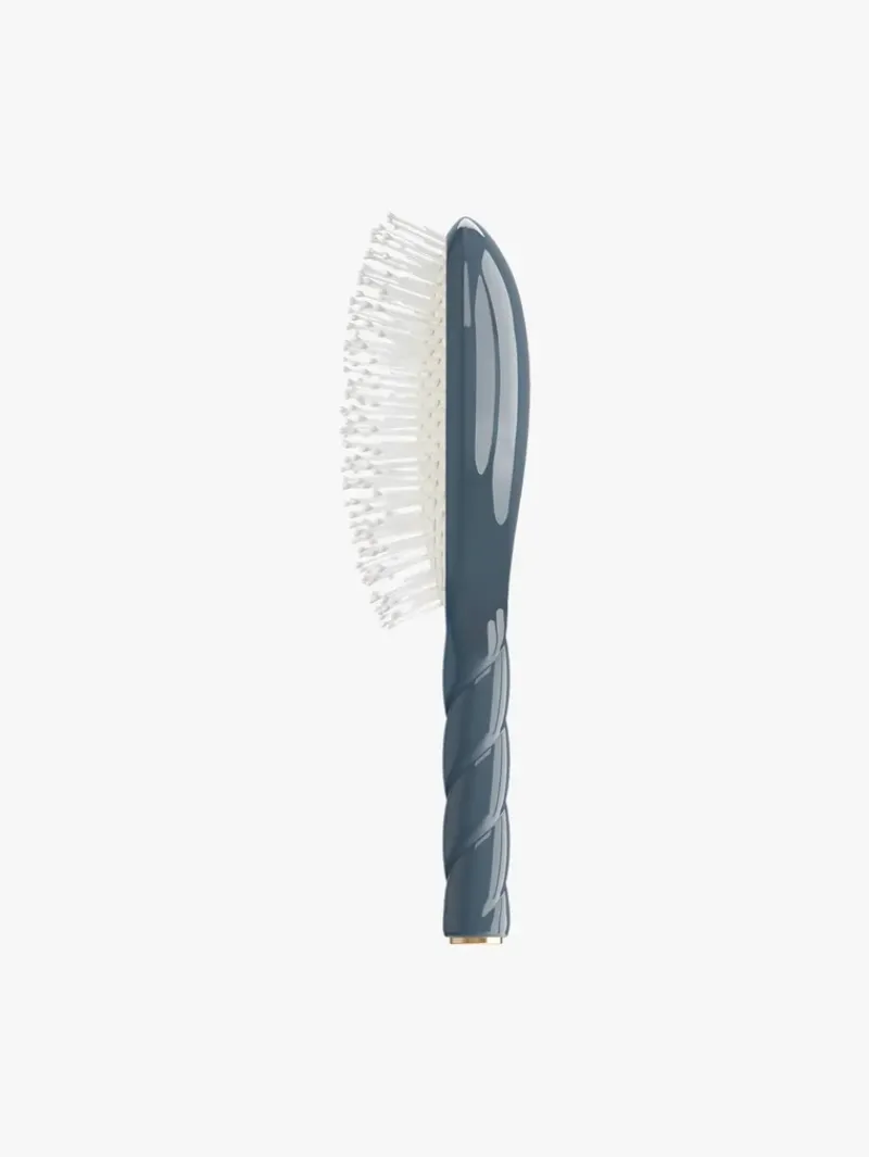 la_bonne_brosse_n_the_det_1.webp La Bonne Brosse N.04 The Detangling Scalp Brush | MECCA Online