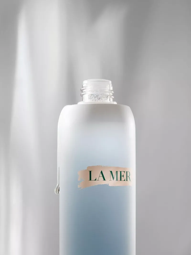 la_mer_the_cool_micellar__2.webp LA MER The Cool Micellar Cleanser | MECCA Sale