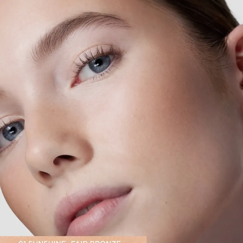 laura_mercier_tinted_mois_2-3.webp Laura Mercier Tinted Moisturiser Bronzer | MECCA Hot