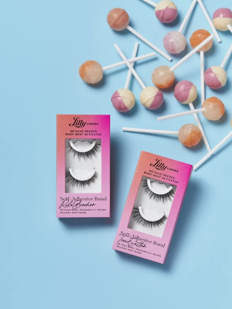lilly_lashes_self_adhesiv_2-4.webp Lilly Lashes Self Adhesive Band 3D Faux Mink TrendSetter | MECCA Hot