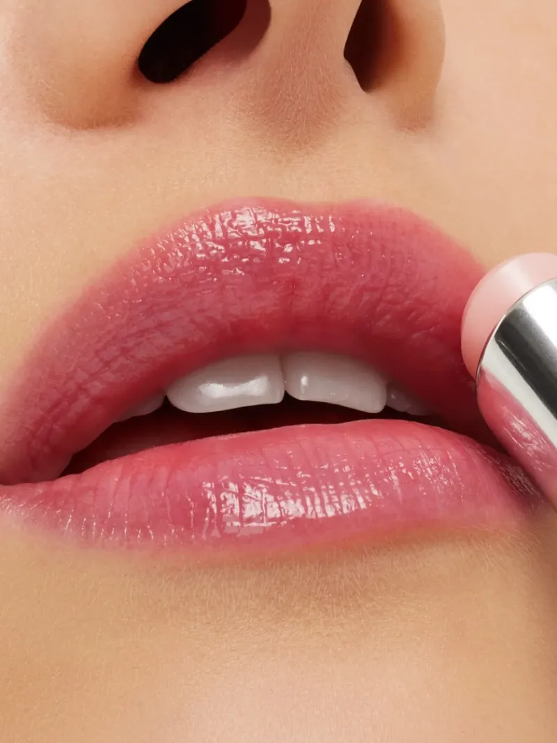 mac_cosmetics_glow_play_t_3.webp M·A·C Cosmetics Glow Play Tendertalk Lip Balm | MECCA Sale