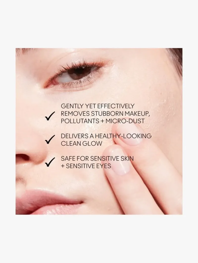 mac_cosmetics_hyper_real__4.webp M·A·C Cosmetics Hyper Real Fresh Canvas Cleansing Oil | MECCA Hot
