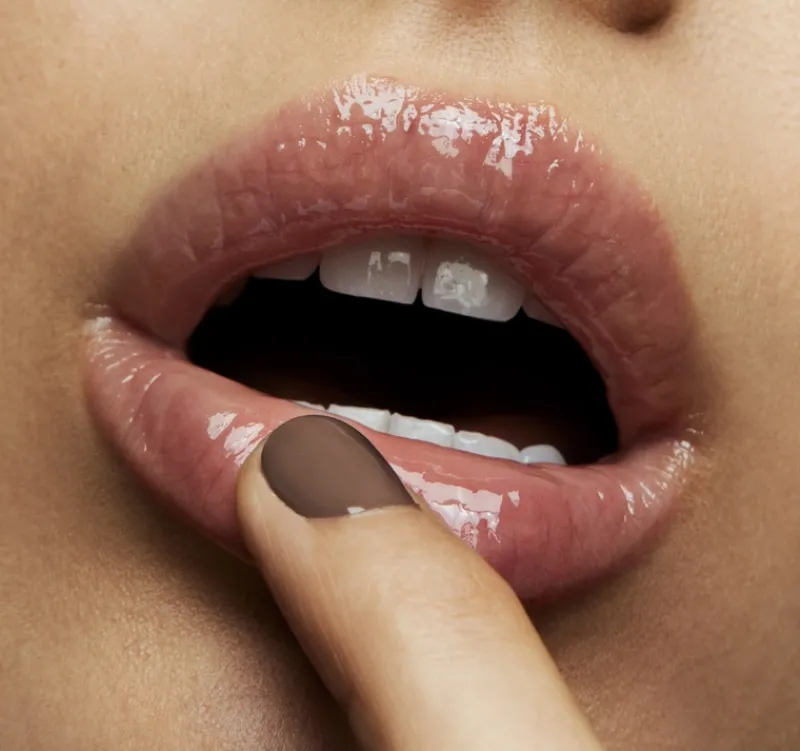 mac_cosmetics_lipglass_cl_3-1.webp M·A·C Cosmetics Lipglass Clear | MECCA Best