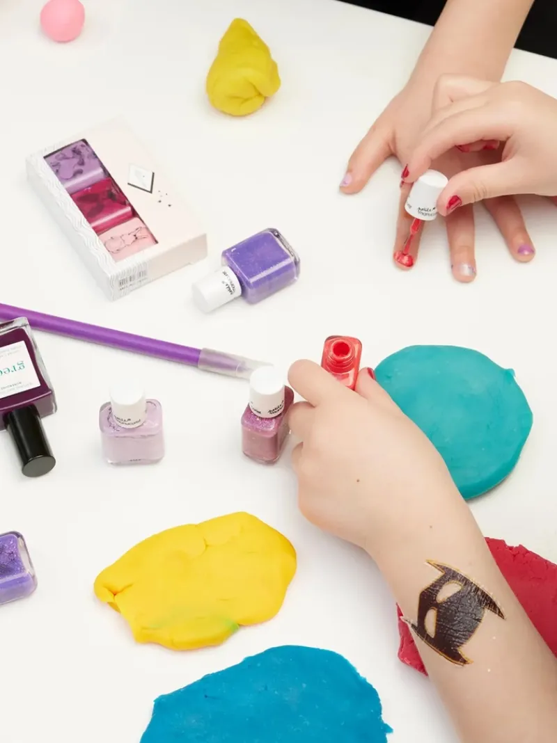 manucurist_petite_manucur_3.webp manucurist Petite Kids Nail Polish Set | MECCA Outlet