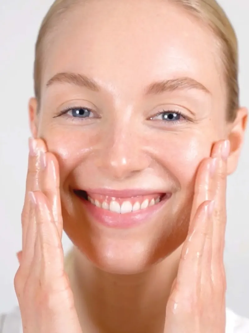 Mario Badescu Enzyme Cleansing Gel | MECCA Hot