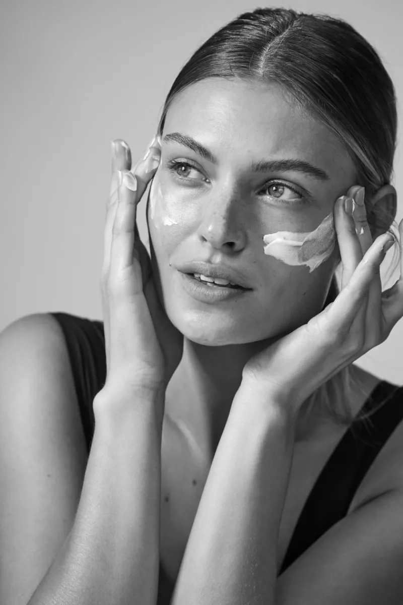 mecca_cosmetica_spf_facia_5.webp MECCA COSMETICA SPF30 Facial Sunscreen To Save Face | MECCA Online