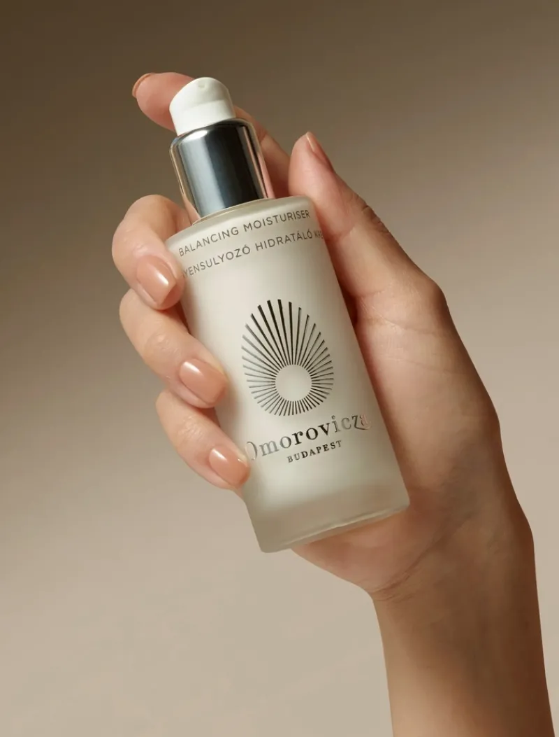 omorovicza_balancing_mois_2.webp Omorovicza Balancing Moisturiser | MECCA Outlet