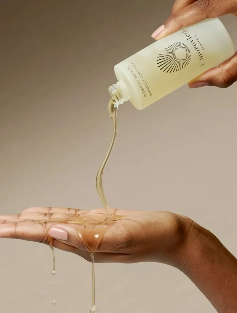 omorovicza_budapest_bath__2.webp Omorovicza Budapest Bath Oil | MECCA Sale