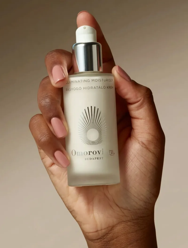omorovicza_illuminating_m_2.webp Omorovicza Illuminating Moisturiser | MECCA Outlet