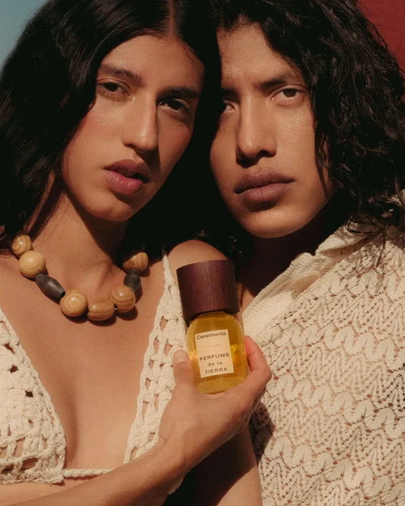 perfume_de_la_tierra_cere_2.webp Ceremonia Perfume de la Tierra | MECCA Discount