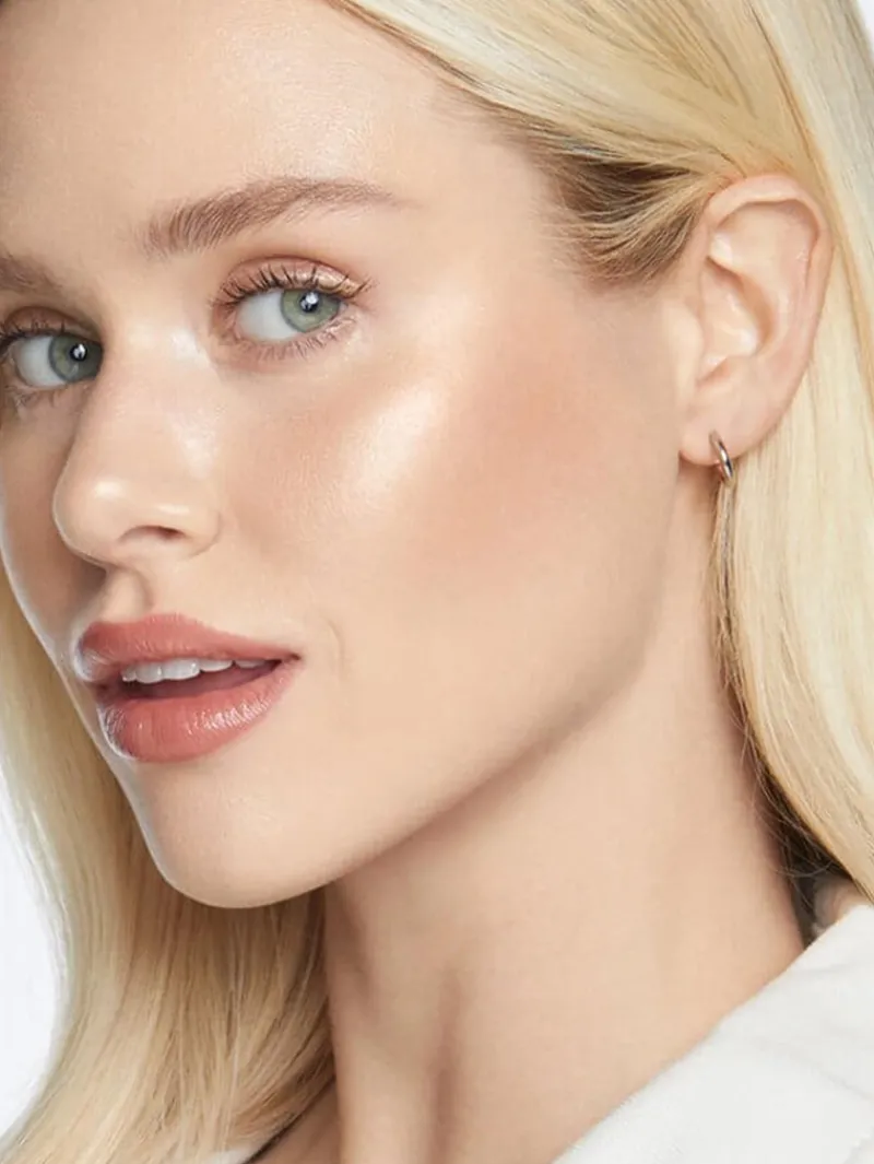 smashbox_x_becca_shimmeri_2.webp Smashbox x Becca Shimmering Skin Perfector Pressed Highlighter | MECCA Hot