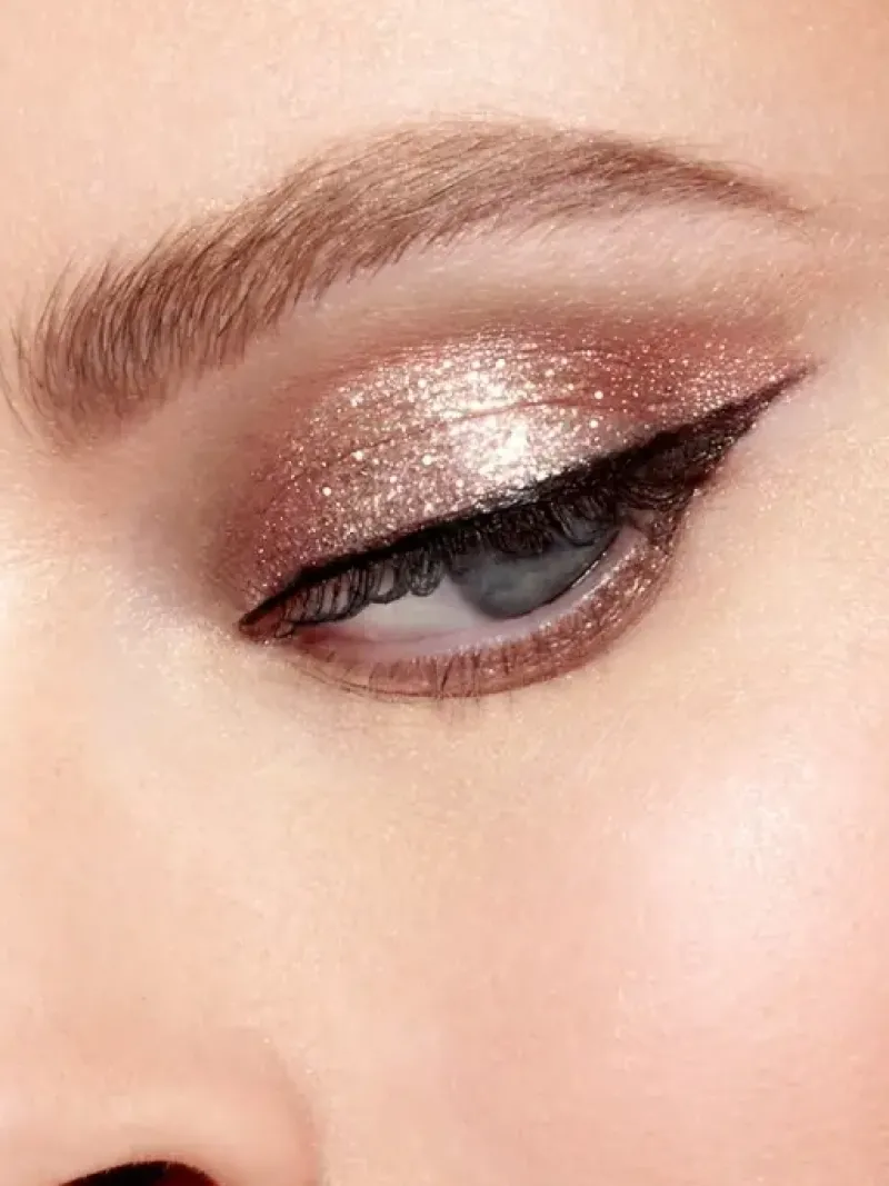 stila_glitter_amp_glow_li_3.webp Stila Glitter & Glow Liquid Eye Shadow | MECCA New