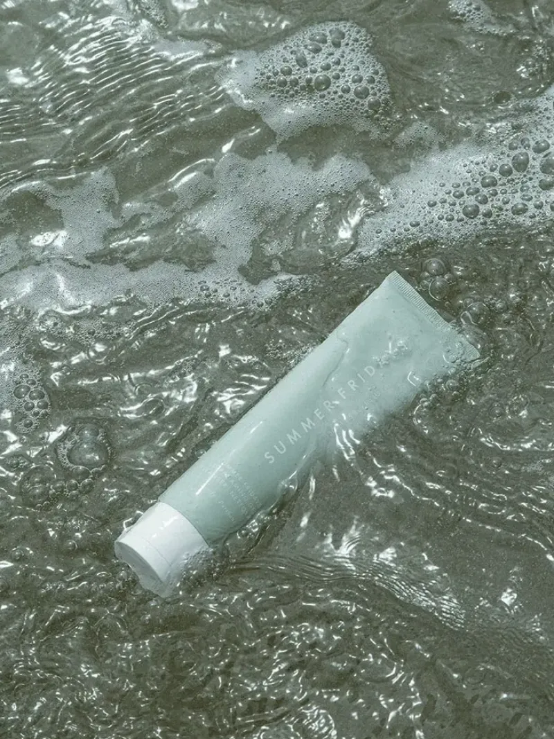 summer_fridays_super_amin_2.webp Summer Fridays Super Amino Gel Cleanser | MECCA Outlet
